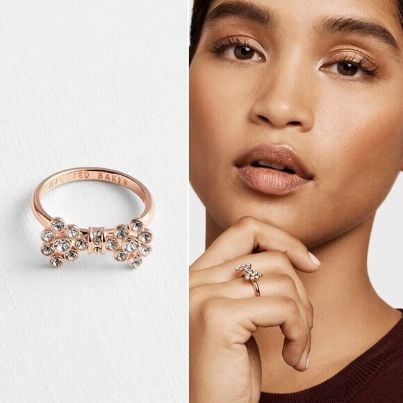 ❤︎ Ted Baker ❤︎ BREMMA Swarovski® Crystal bow Ring  M-L - Picture 1 of 8